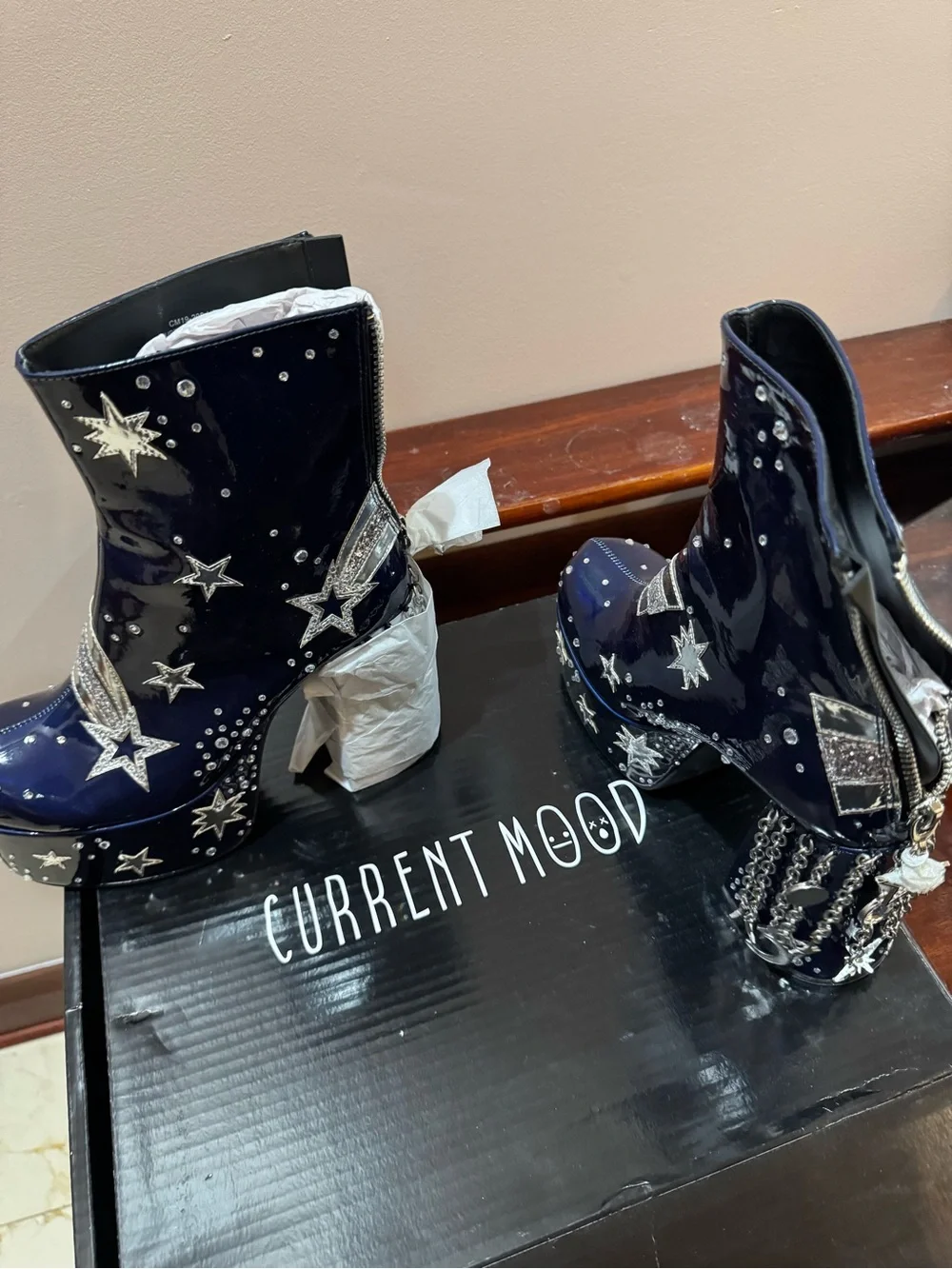 NWT Current Mood Navy Patent Platform Star-Embellished Ankle Boots